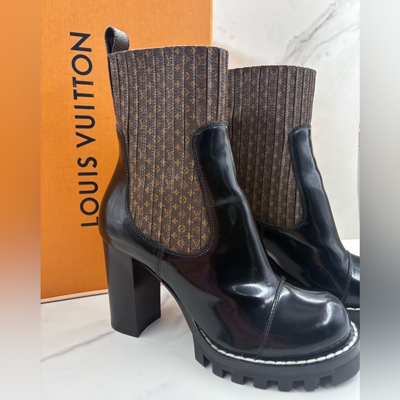 🔥Louis Vuitton•Monogram Patent Leather Star Trail Ankle Boots 37.5 - Picture 2 of 9